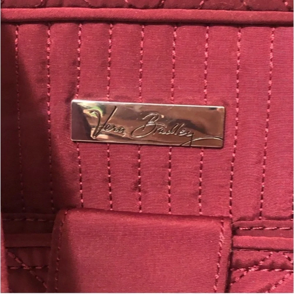VERA BRADLEY BURGANDY DIPERBAG